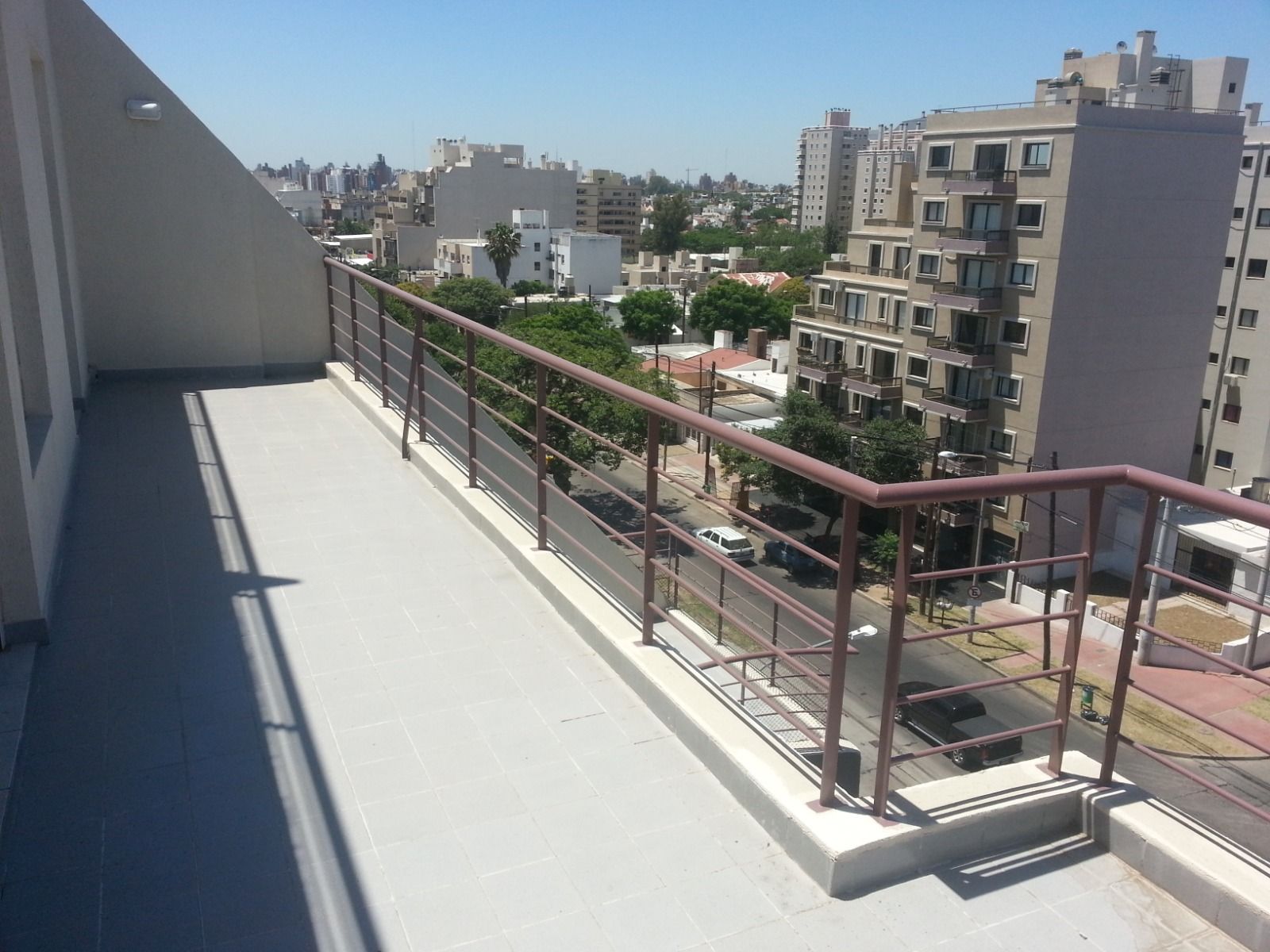Depto 1 dormitorio con balcon terraza- Alberdi