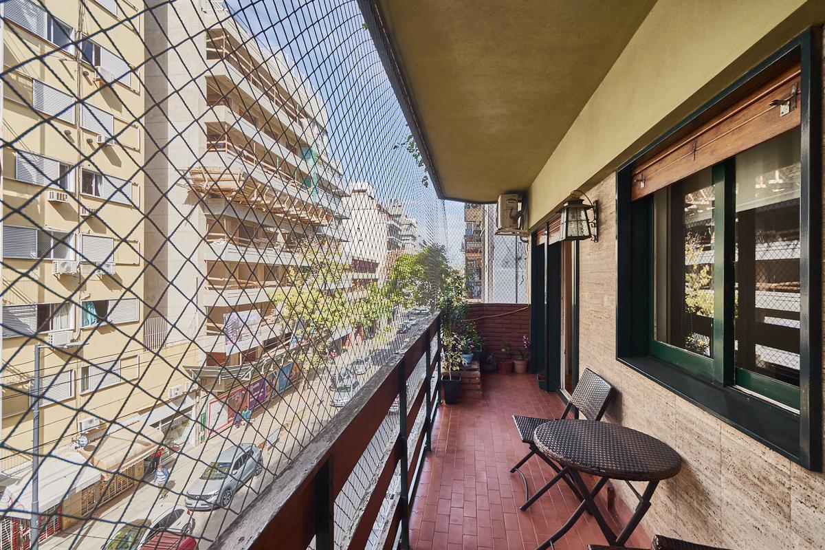 Departamento venta 4 ambientes cochera baulera balcon a la calle palpa 2400 dependencia