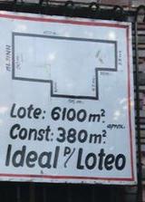 Casa a la venta  ideal para loteo en Luján