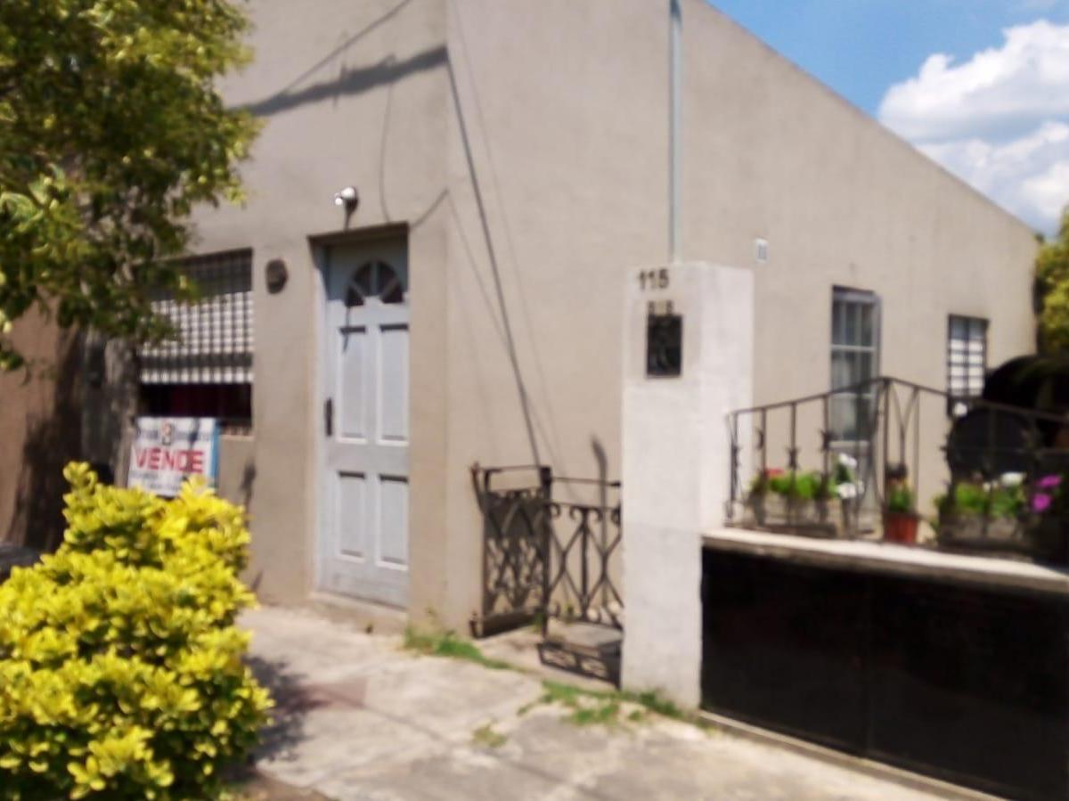 Departamento en venta de 60 m2 en calle Fernando de Arenaza, Chascomús, Bs As.
