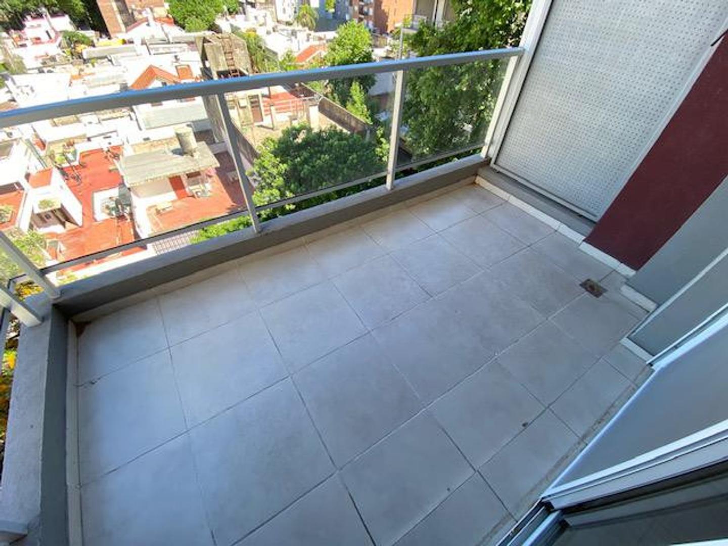 Rodriguez 1100 Monoambiente al frente 6º piso con balcón