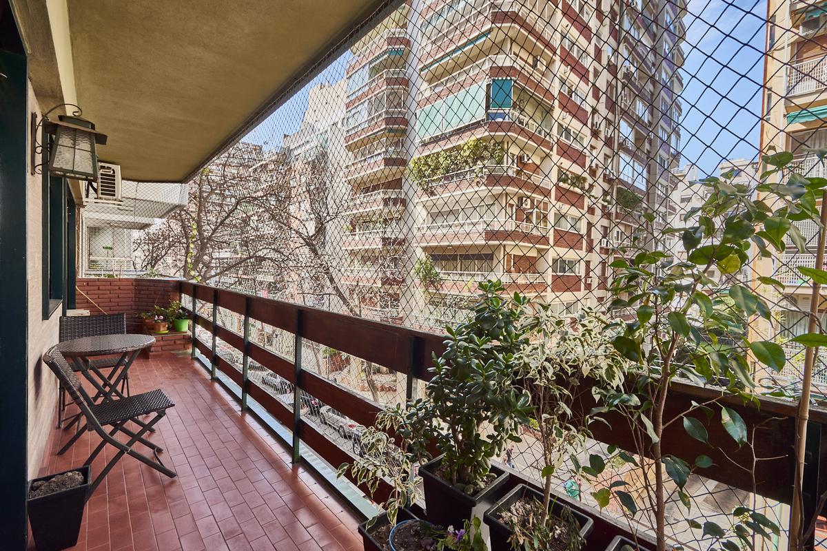 Departamento venta 4 ambientes cochera baulera balcon a la calle palpa 2400 dependencia
