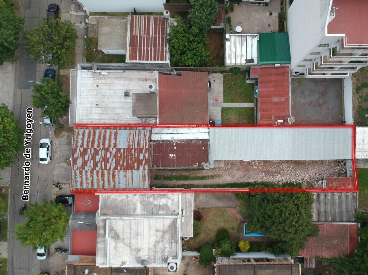 Galpón con casa y cocheras en venta, Bernardo de Irigoyen 667, Escobar centro