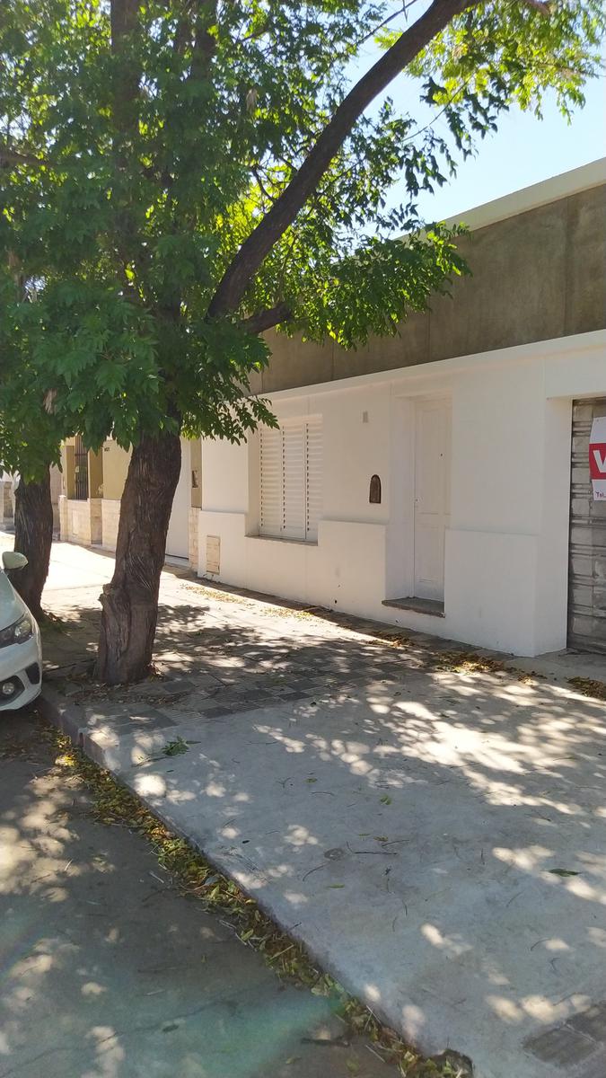 Casa en Barrio General Bustos - 3 dormitorios - Cochera