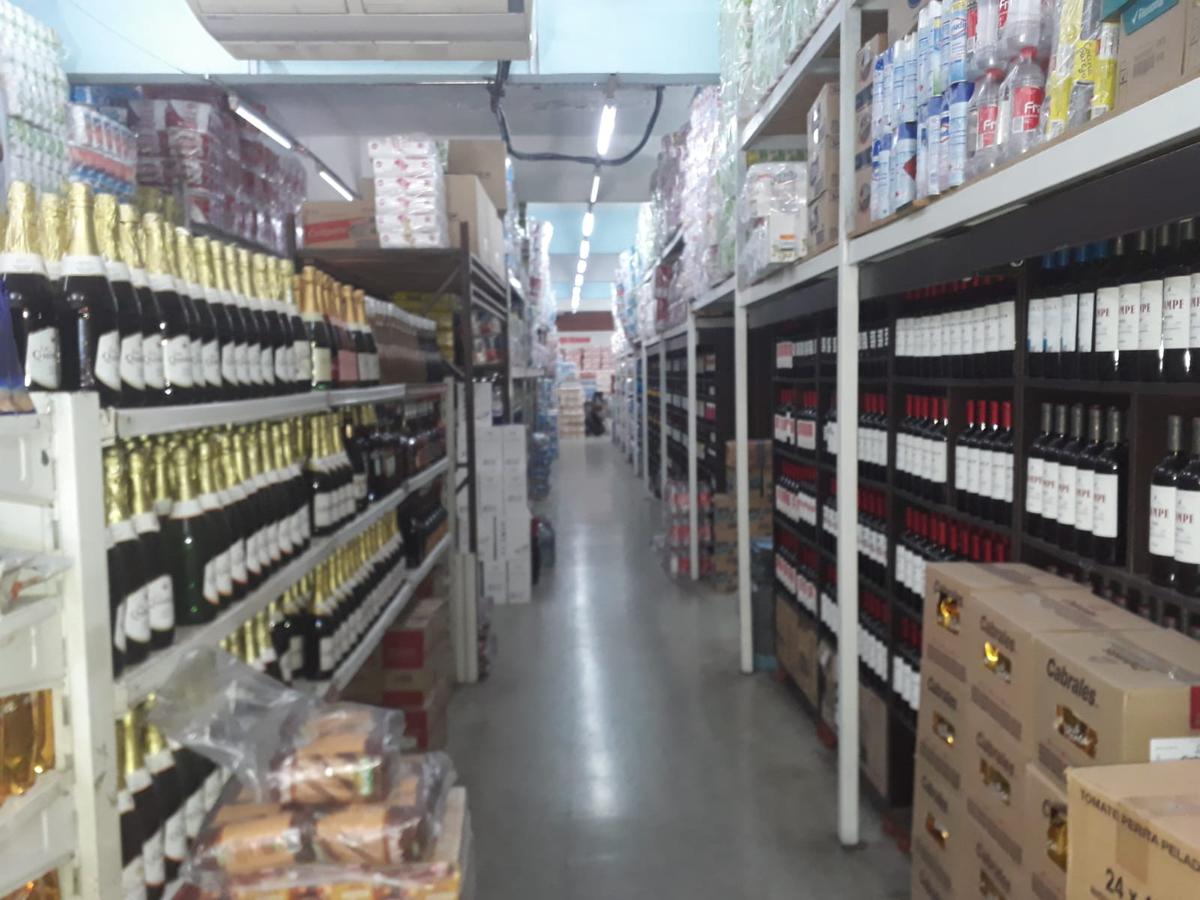 Fondo de comercio Supermercado en Boulevard Seguí a pocas cuadras de Bv. Oroño