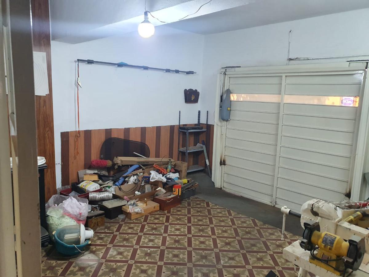 Casa 3 Dormitorios en venta- Barrio Pueyrredon, mas departamento Planta alta