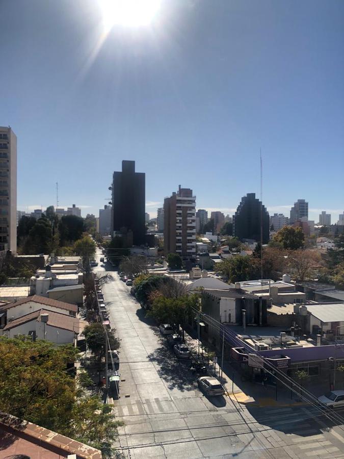 Departamento amoblado en alquiler en Mendoza 76, Neuquén