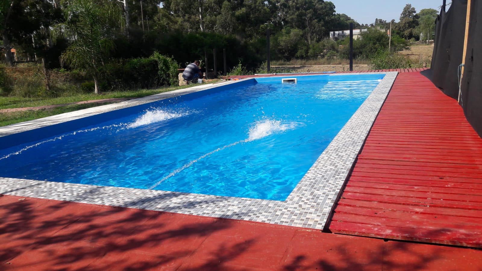 Casa con piscina en San José E. Ríos