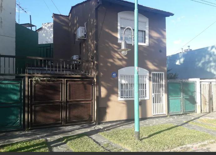 Duplex en Carapachay 2 dormitorios y patio