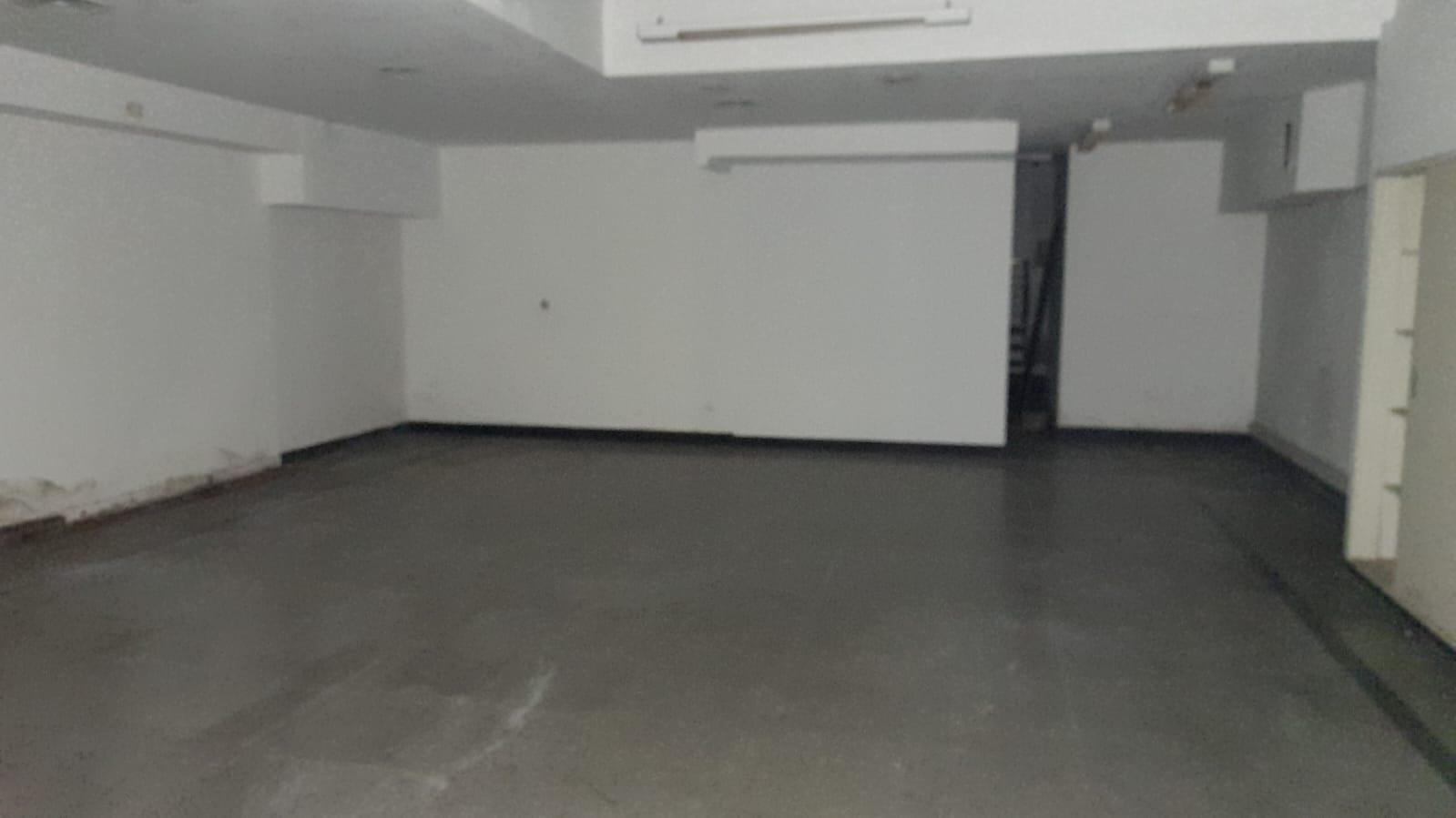 Loca Comercial / Oficina - Alquiler - Centro - 300 m2