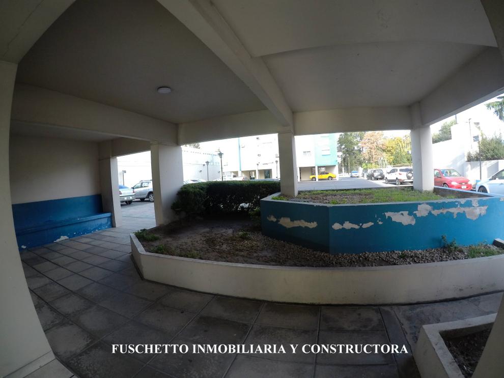 Venta de departamento de 3 ambientes en Madero