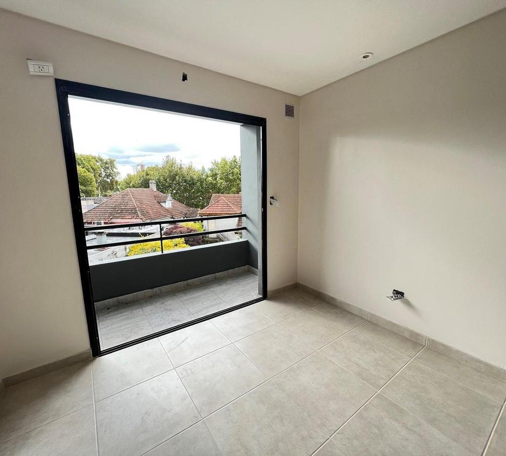 Departamento 2 ambientes con terraza privada en Venta en Lomas de Zamora