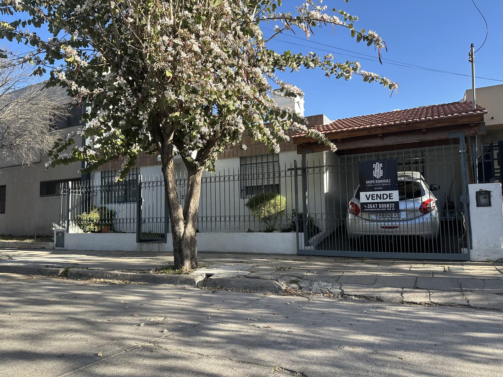 Casa en  venta en Barrio Altos de San Martin, Córdoba Capital, ideal para inversión