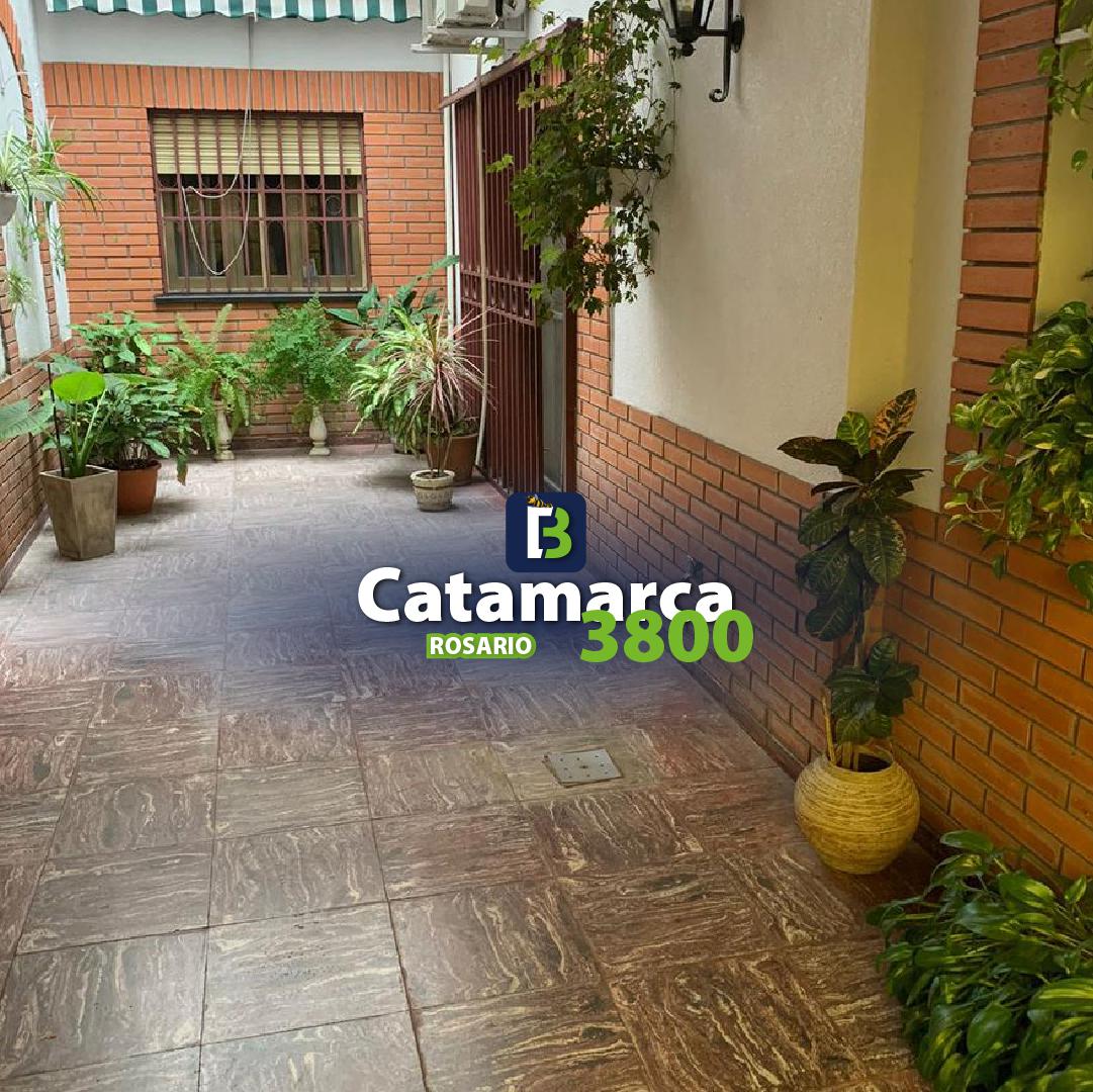 Casa en venta en Rosario - dos dormitorios - Catamarca 3800