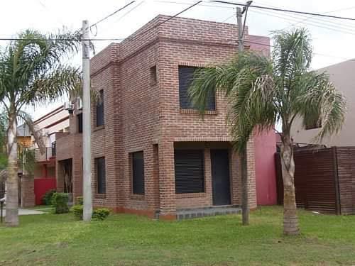 CASA DÚPLEX a la VENTA: ubicado en Sarmiento 604 - Colón Entre Ríos