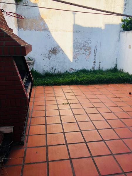 Dúplex 4 ambientes con garaje y jardín - Martínez