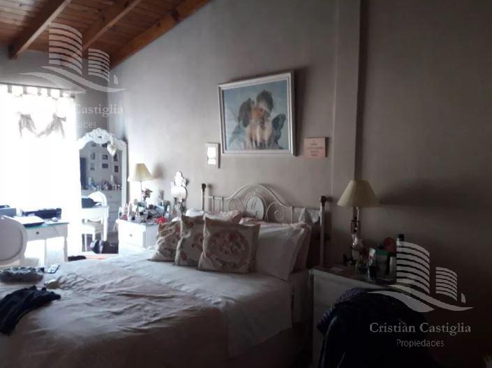 Venta - Casa Multifamiliar 4/Cuatro Ambientes, Cochera - Villa Adelina, San Isidro